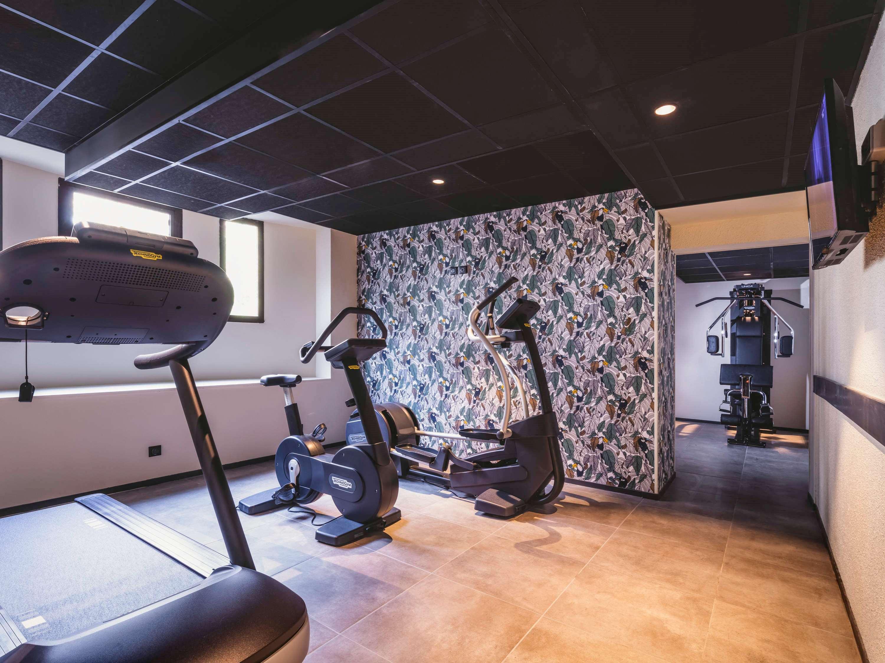 Mercure Pau Palais Des Sports Eksteriør billede