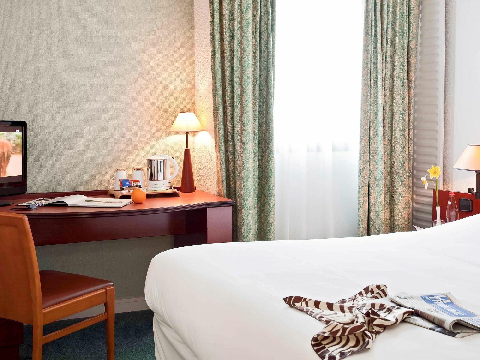 Mercure Pau Palais Des Sports Eksteriør billede