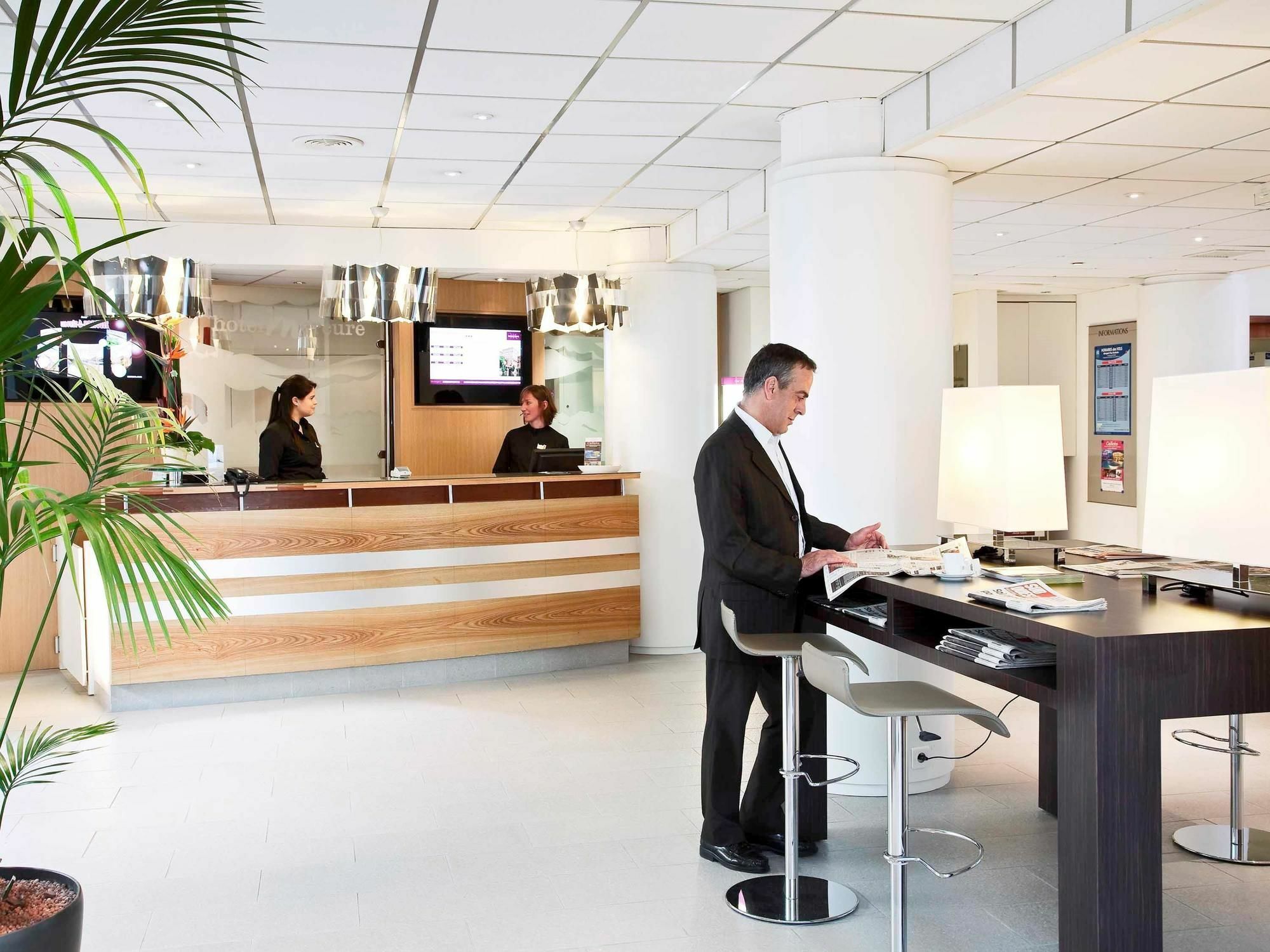 Mercure Pau Palais Des Sports Eksteriør billede